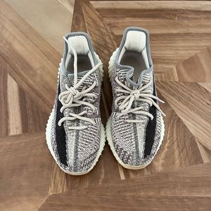 Yeezy Boost 350 V2 ‘Zyon’